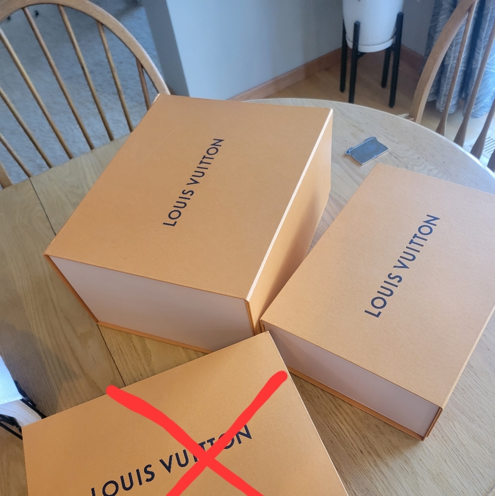 2 LV boxes